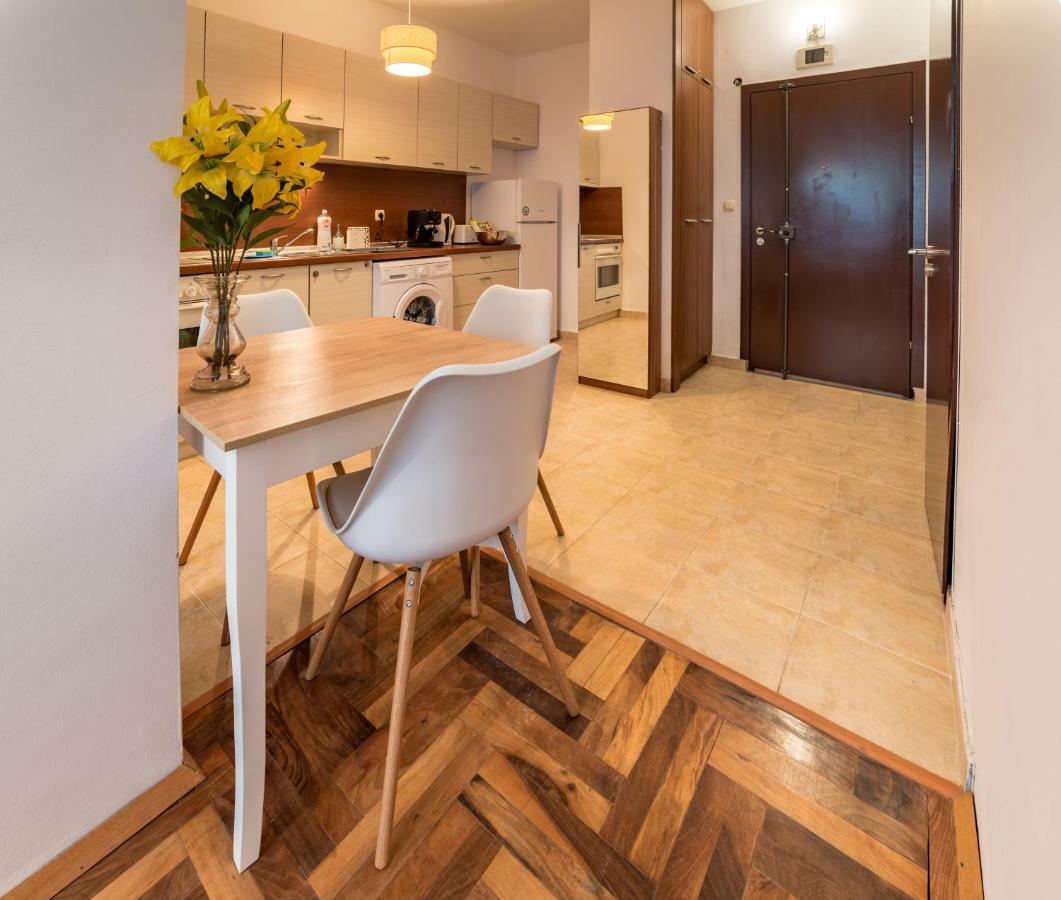 Apartament Comfort.chic.charming With Terrace Near Ndk Sofia