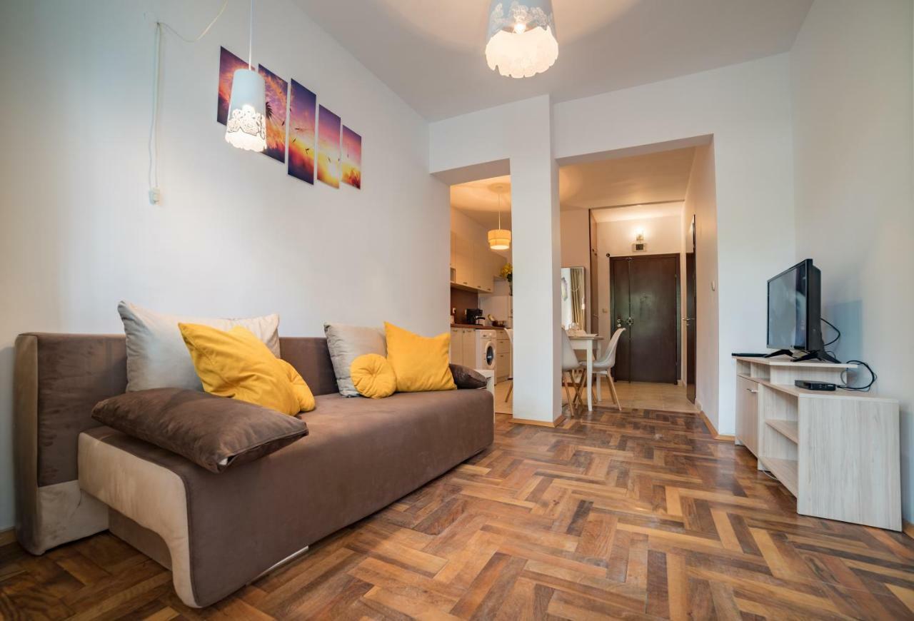 Comfort.chic.charming With Terrace Near Ndk Apartament
